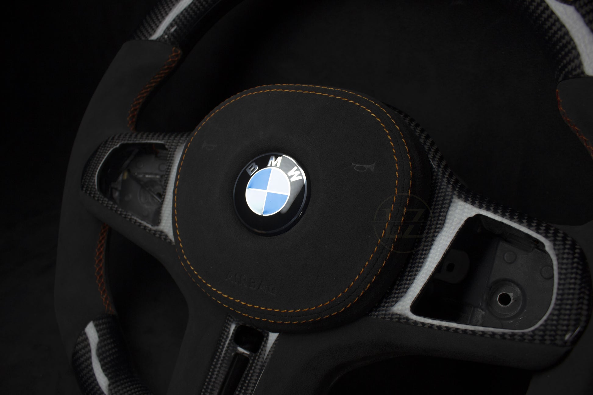 BMW G-Serie G80/G82/G20/G30 Alcantara/Carbon LED Ratt Oransje Detaljer - LZ-Customs