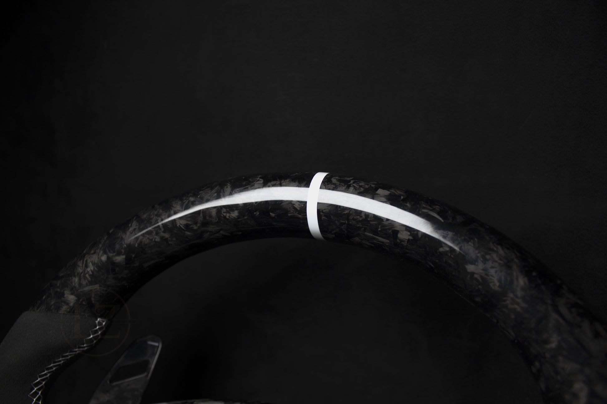 Mercedes-Benz Forged Carbon/Alcantara Hvite Detaljer - LZ-Customs