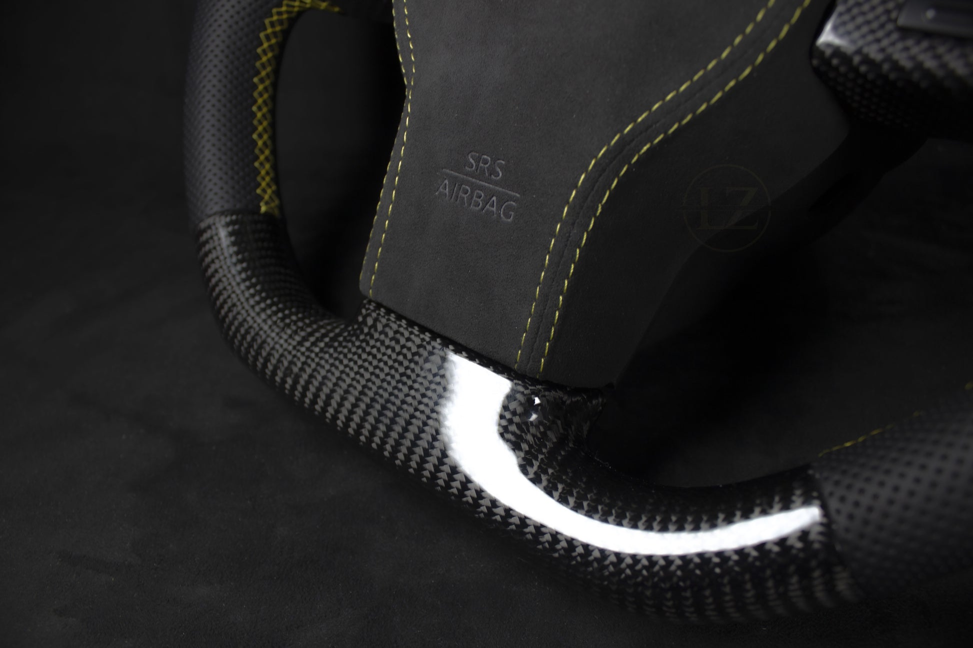 Nissan 350Z Carbon-Lenkrad mit gelben Details – LZ-Customs