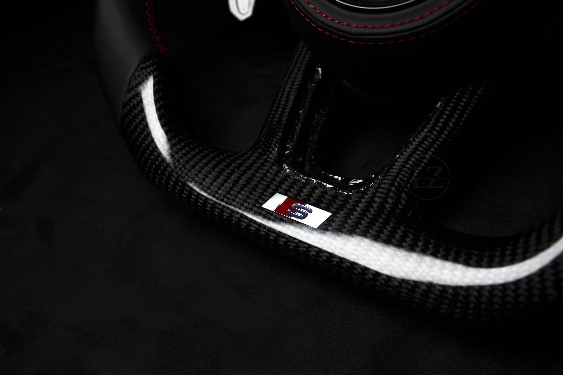 Audi B9.5 Carbon Ratt Røde Detaljer - LZ-Customs