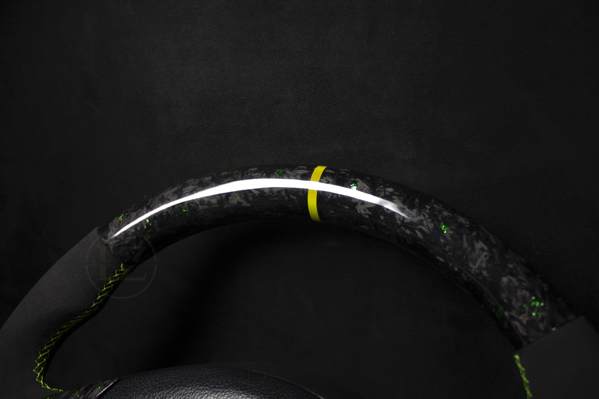 BMW E39 Alcantara og Forged Carbon Neon Grønne Flakes - LZ-Customs