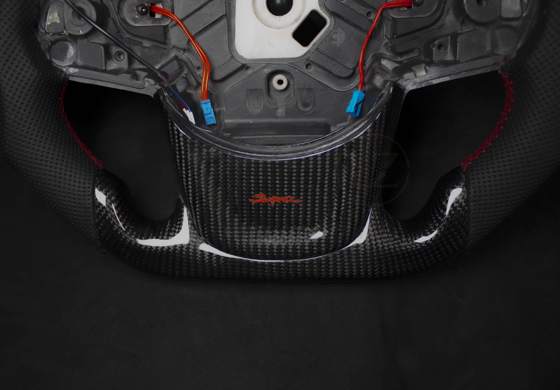 Toyota Supra Carbon LED Ratt Røde Detaljer - LZ-Customs