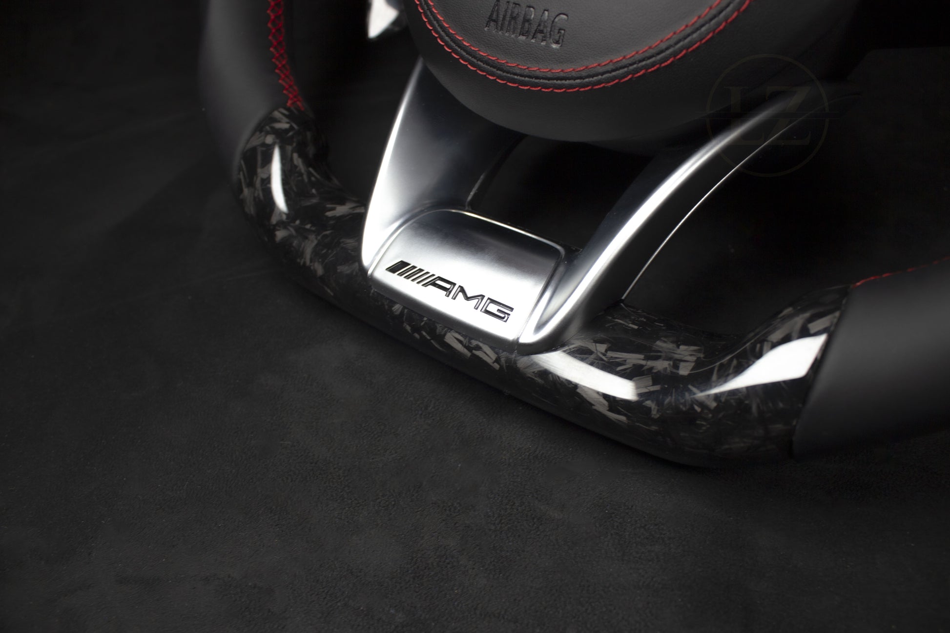 Mercedes-Benz Skinn/Forged Carbon Røde Detaljer - LZ-Customs