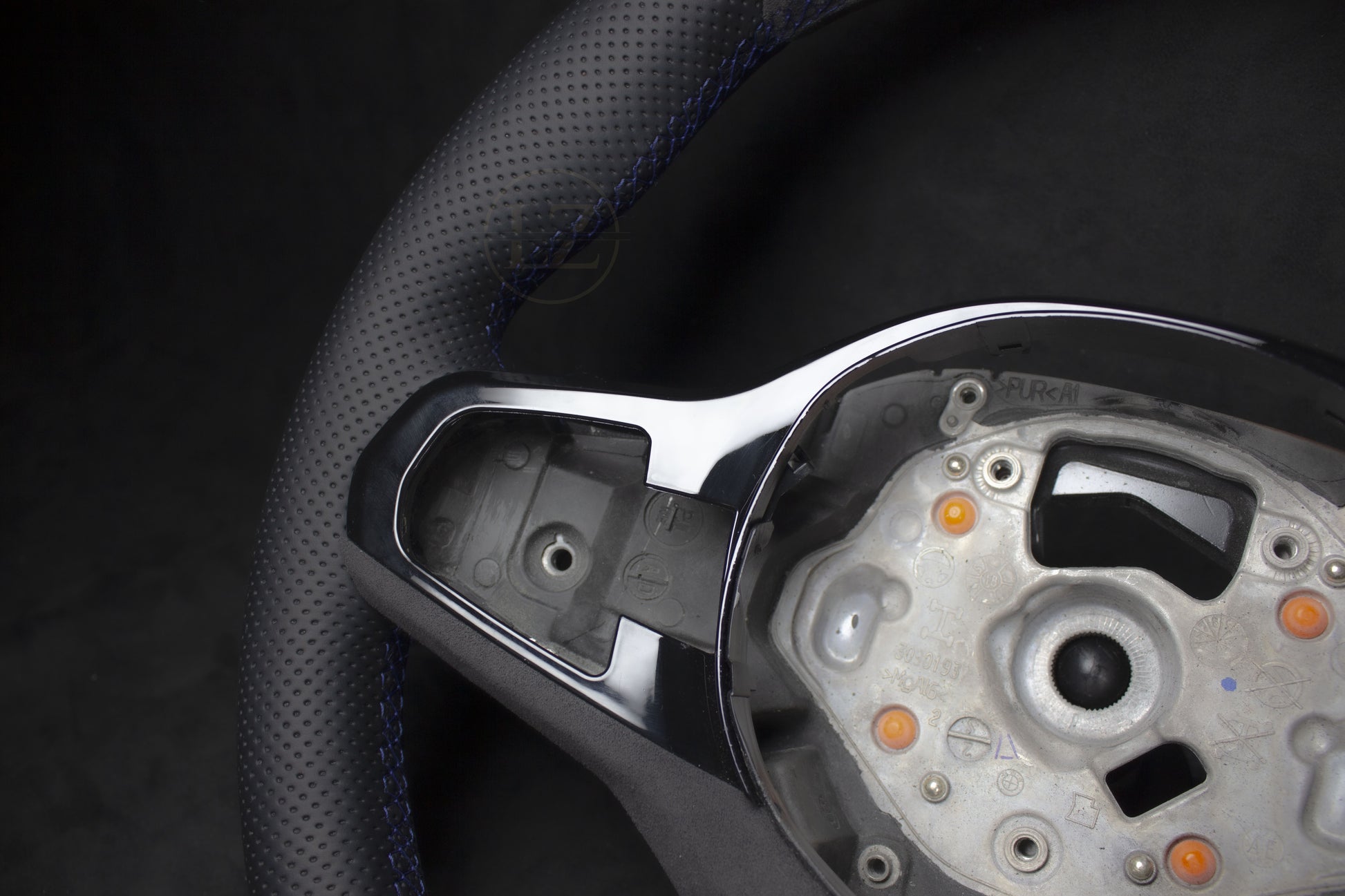 BMW G-Serie G80/G82/G20/G30 Alcantara Ratt Blå Detaljer - LZ-Customs