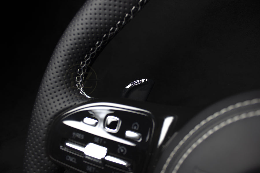 Mercedes-Benz C63 AMG Skinn Ratt Hvite detaljer - LZ-Customs