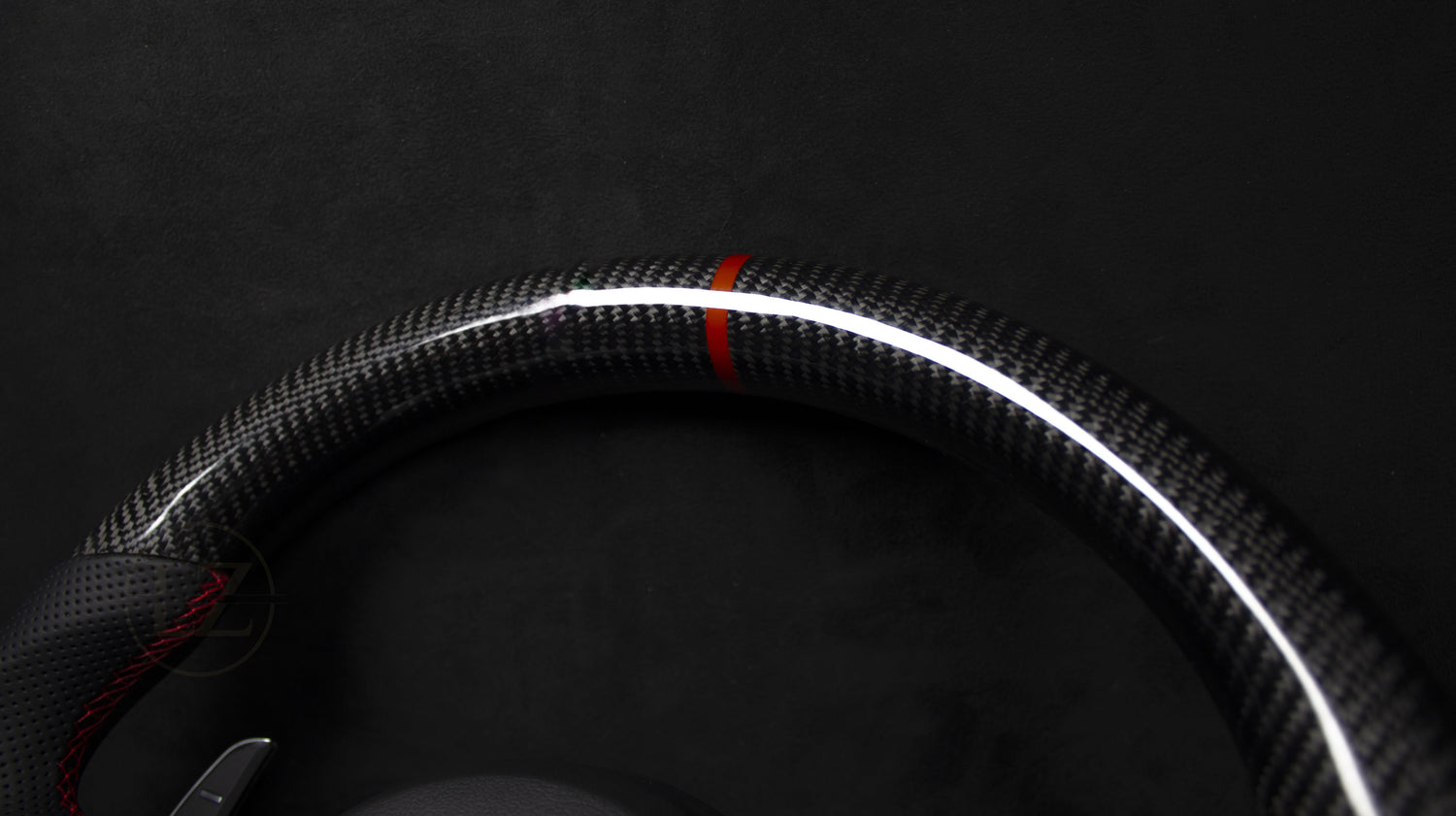 Volante BMW Serie F de carbono y cuero ventilado, detalles en rojo V2 - LZ-Customs