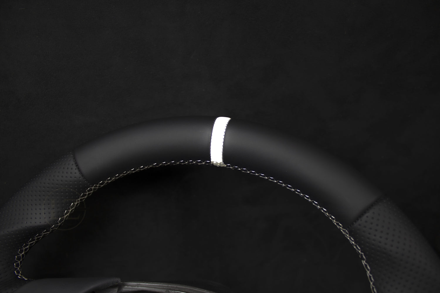 Volante de cuero para BMW E8X/E9X, detalles en blanco - LZ-Customs