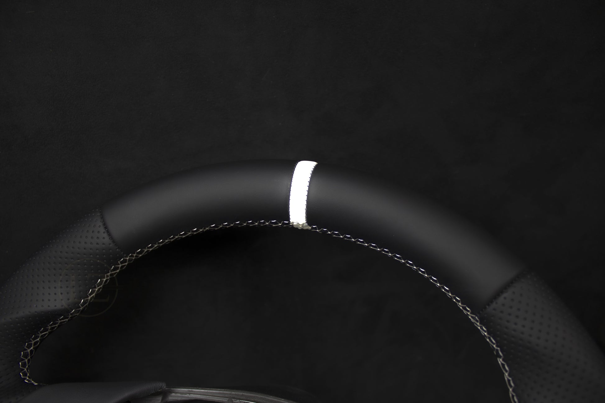 BMW E8X/E9X Skinn Ratt, Hvite Detaljer - LZ-Customs