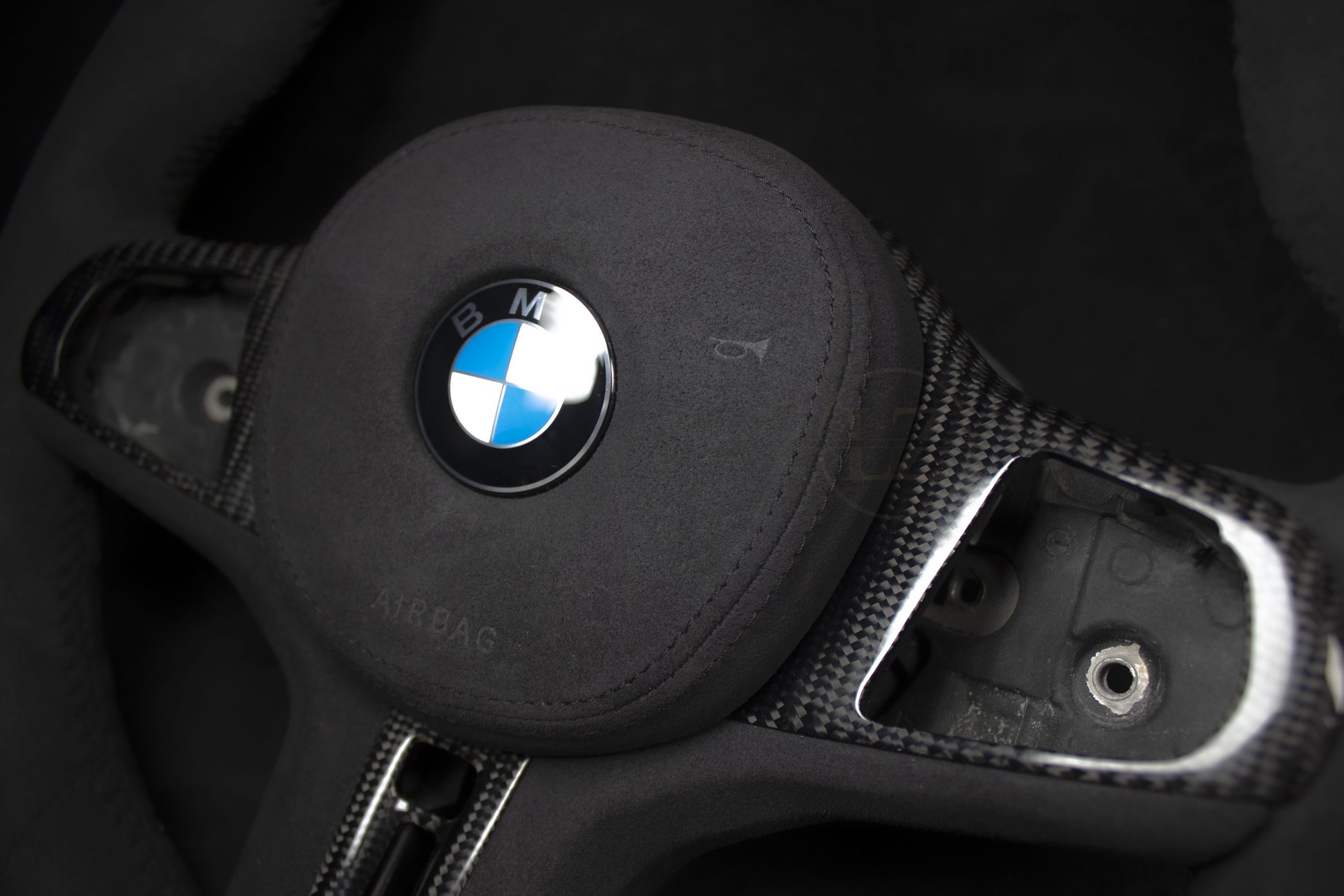 BMW G-Serie G80/G82/G20/G30 Alcantara Ratt Blackout - LZ-Customs