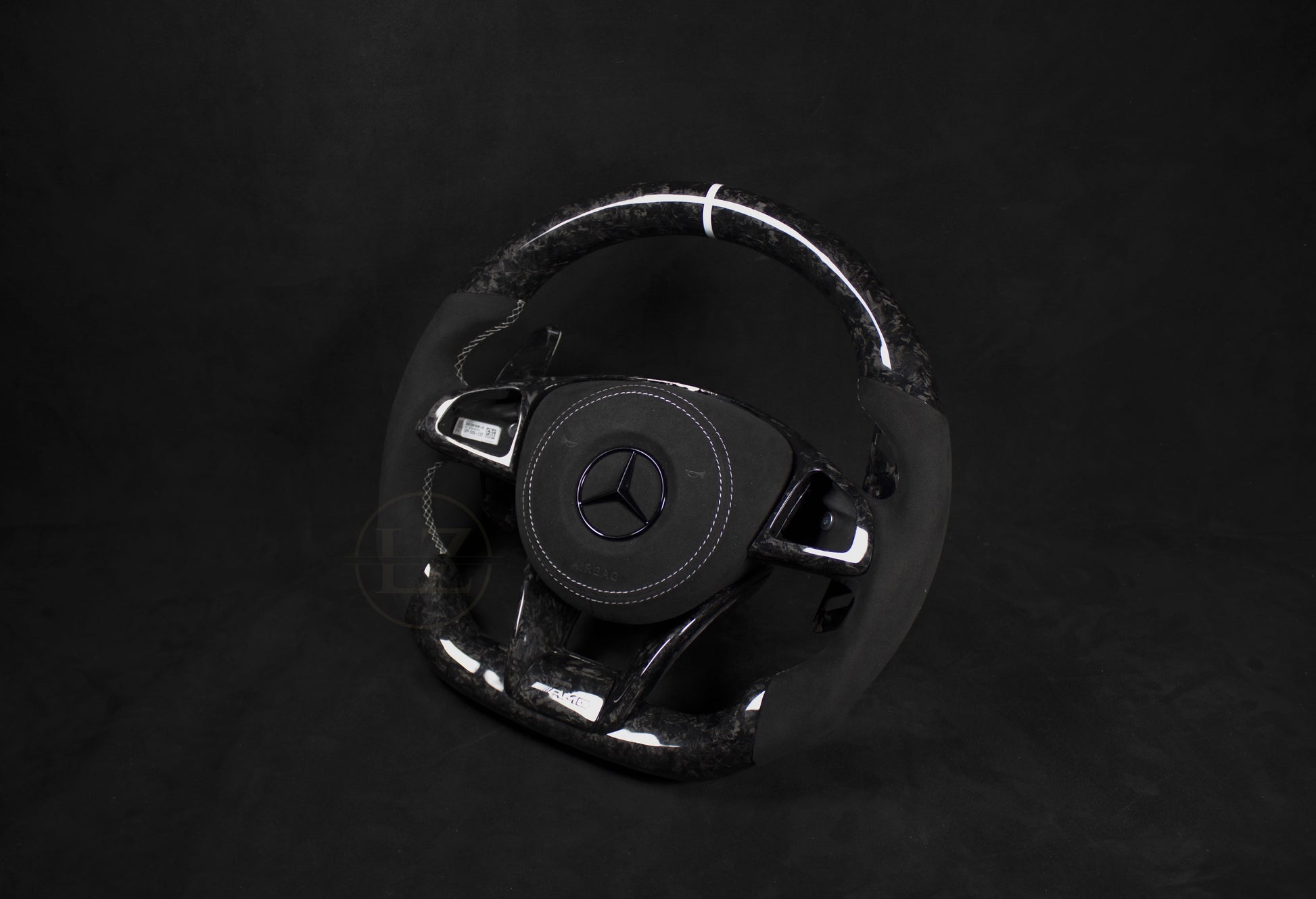 Mercedes-Benz Forged Carbon/Alcantara Hvite Detaljer - LZ-Customs