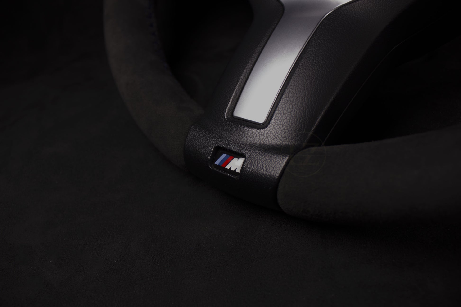 BMW F-Serie Alcantara Ratt Blå Detaljer - LZ-Customs