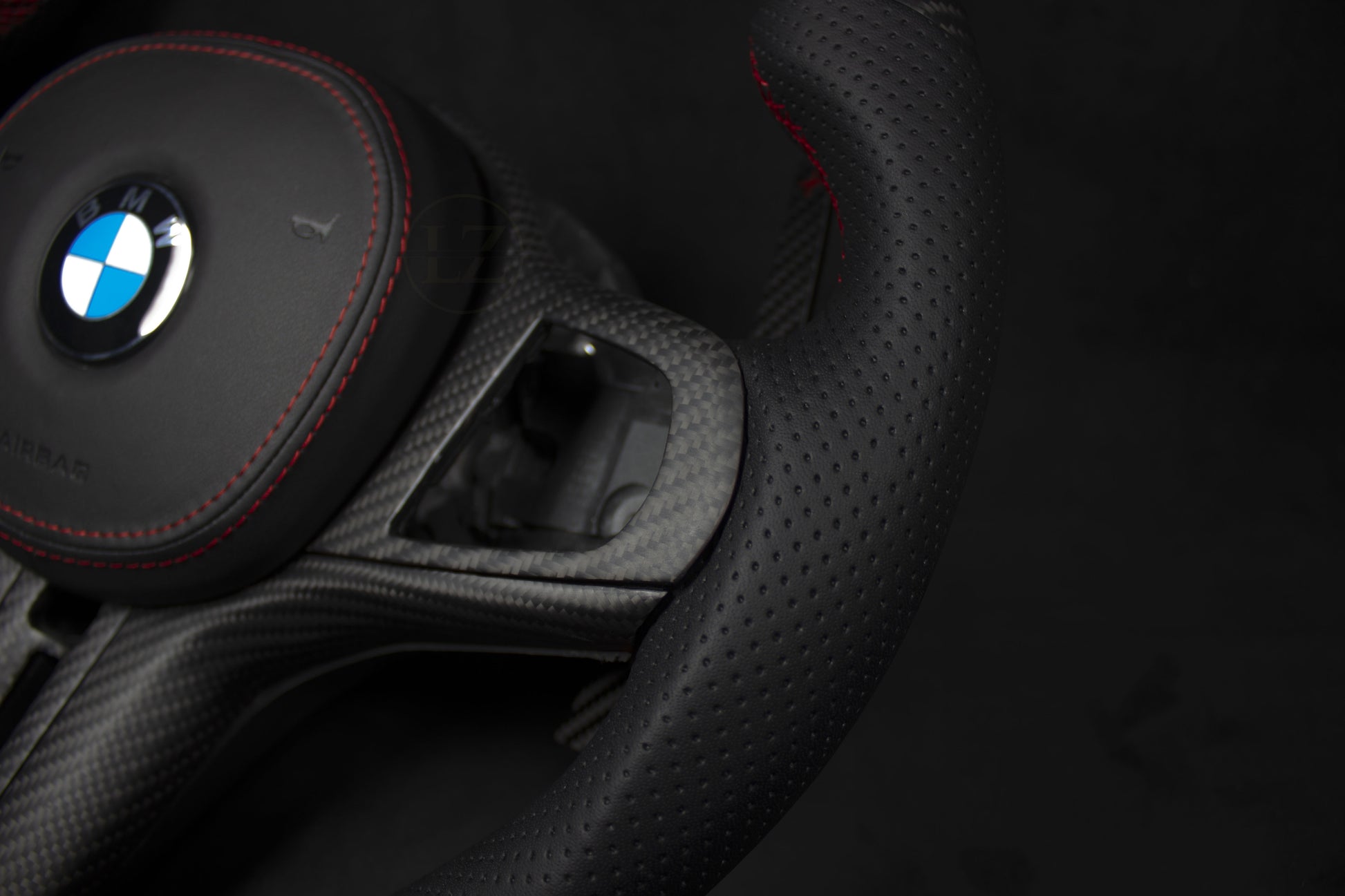 BMW G-Serie G80/G82/G20/G30 Alcantara/Matt Carbon LED Ratt - LZ-Customs