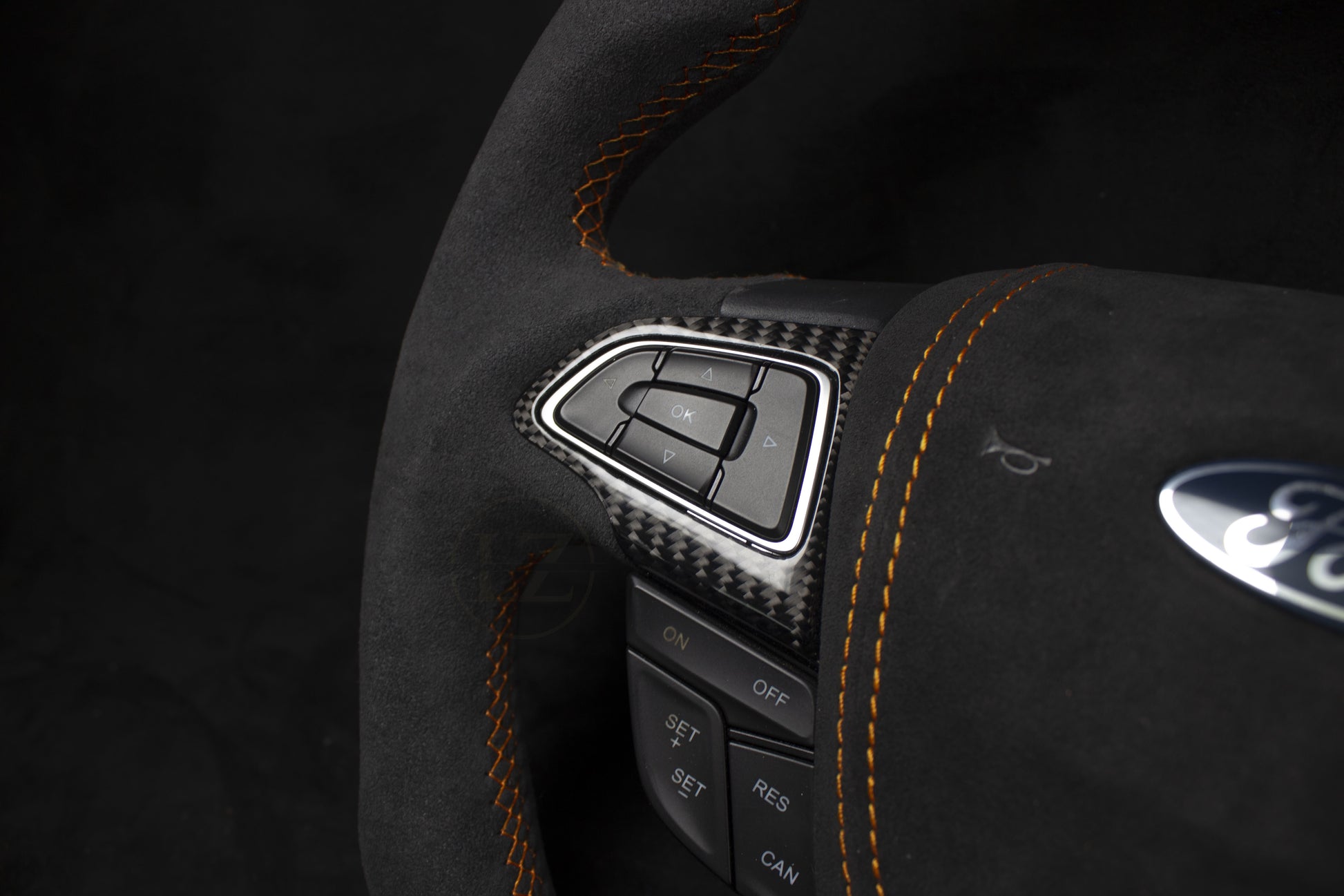 Ford Focus ST/RS MK3 Alcantara/Carbon + LED Ratt Limited Edition - LZ-Customs