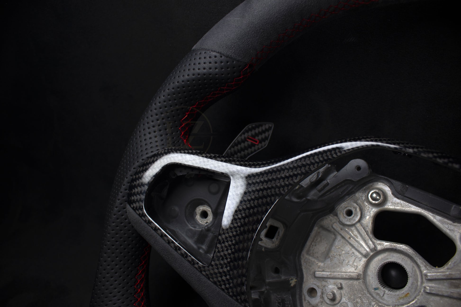 BMW G-Serie G80/G82/G20/G30 Alcantara/Skinn Ratt Røde Detaljer - LZ-Customs