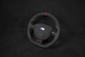 Ford Focus  V2 ST/RS MK2 Alcantara/Skinn Ratt, Røde Detaljer - LZ-Customs