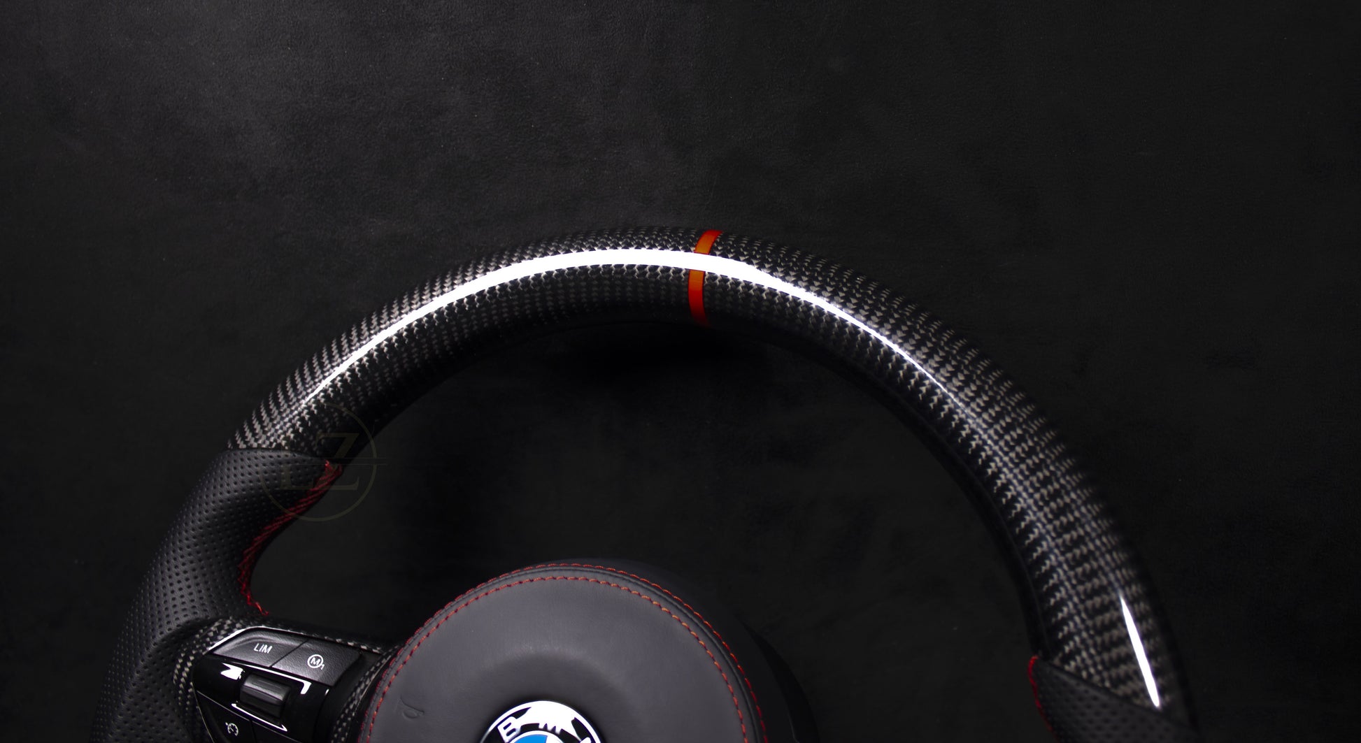 BMW F-Serie Carbon/Ventilert Skinn Ratt, Røde Detaljer - LZ-Customs