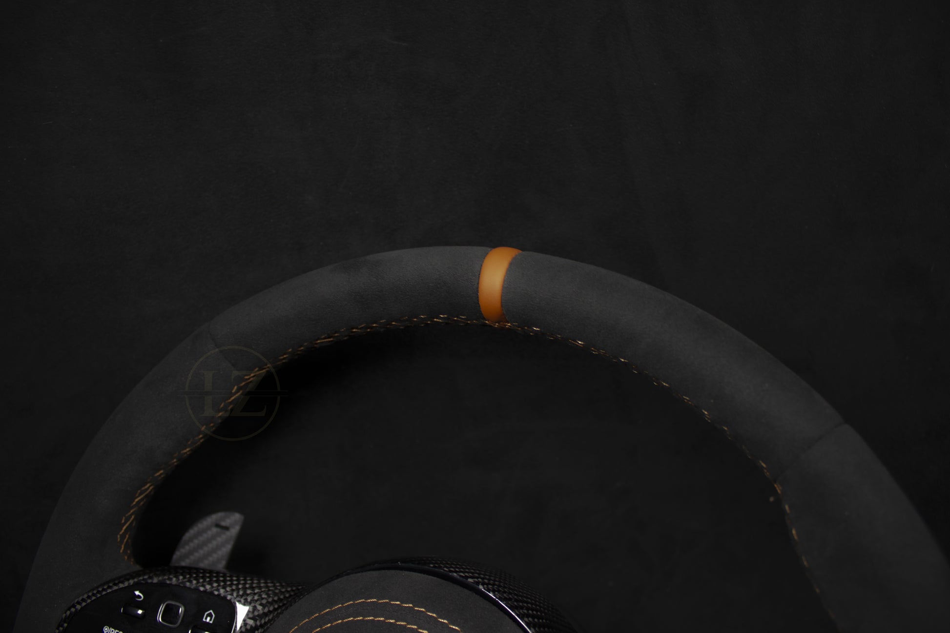 Mercedes-Benz C63 AMG Alcantara/Skinn Ratt Brune detaljer - LZ-Customs