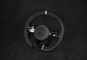 Mercedes-Benz C63 AMG Skinn Ratt Hvite detaljer - LZ-Customs