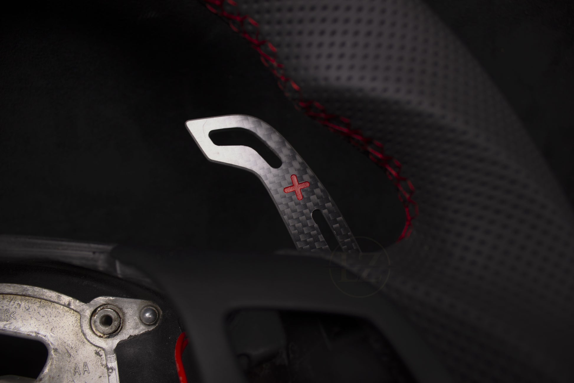 BMW E8X/E9X Alcantara/Skinn Ratt, Rød Detaljer Magnetiske Paddles V2 - LZ-Customs