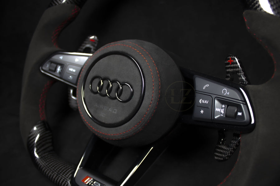 Kierownica Audi R8 Alcantara/Carbon LED w kolorze czerwonym