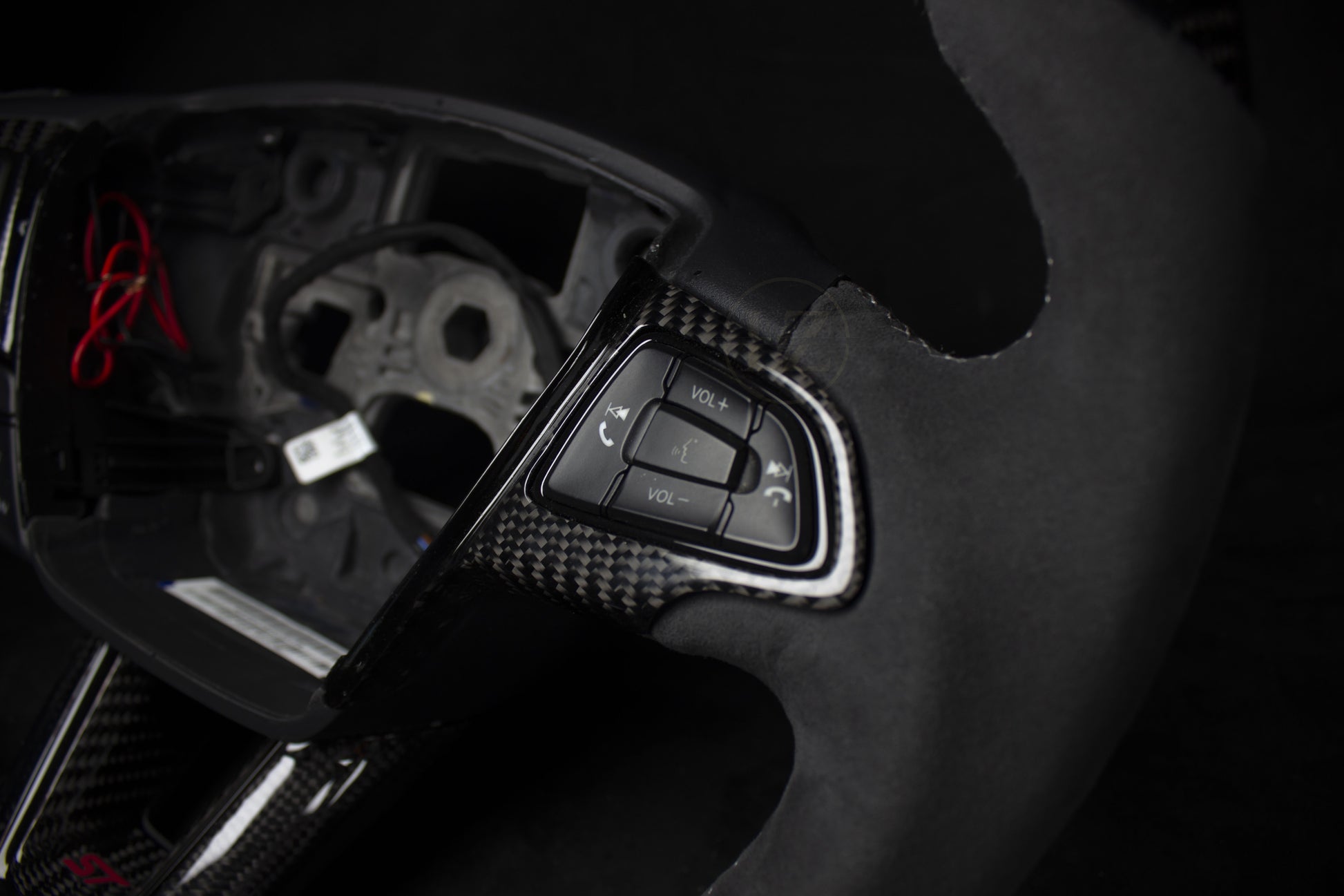 Ford Focus ST/RS MK3 Alcantara/Carbon + LED Ratt - LZ-Customs