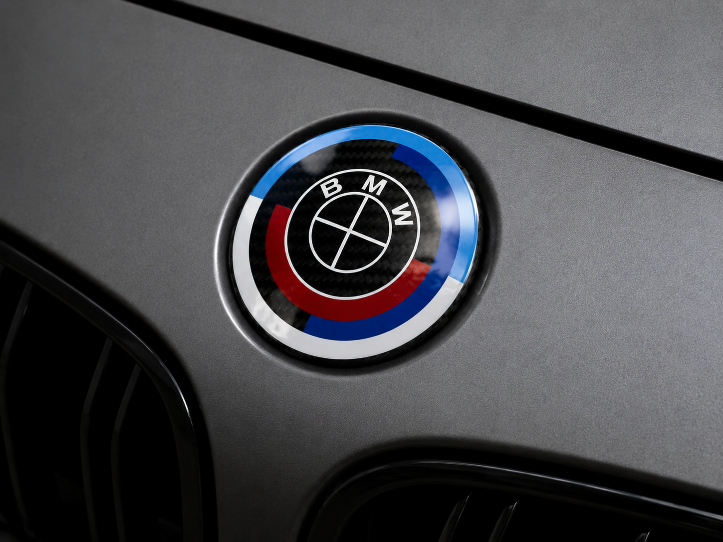 BMW Carbon Emblemer 50th Anniversary - LZ-Customs