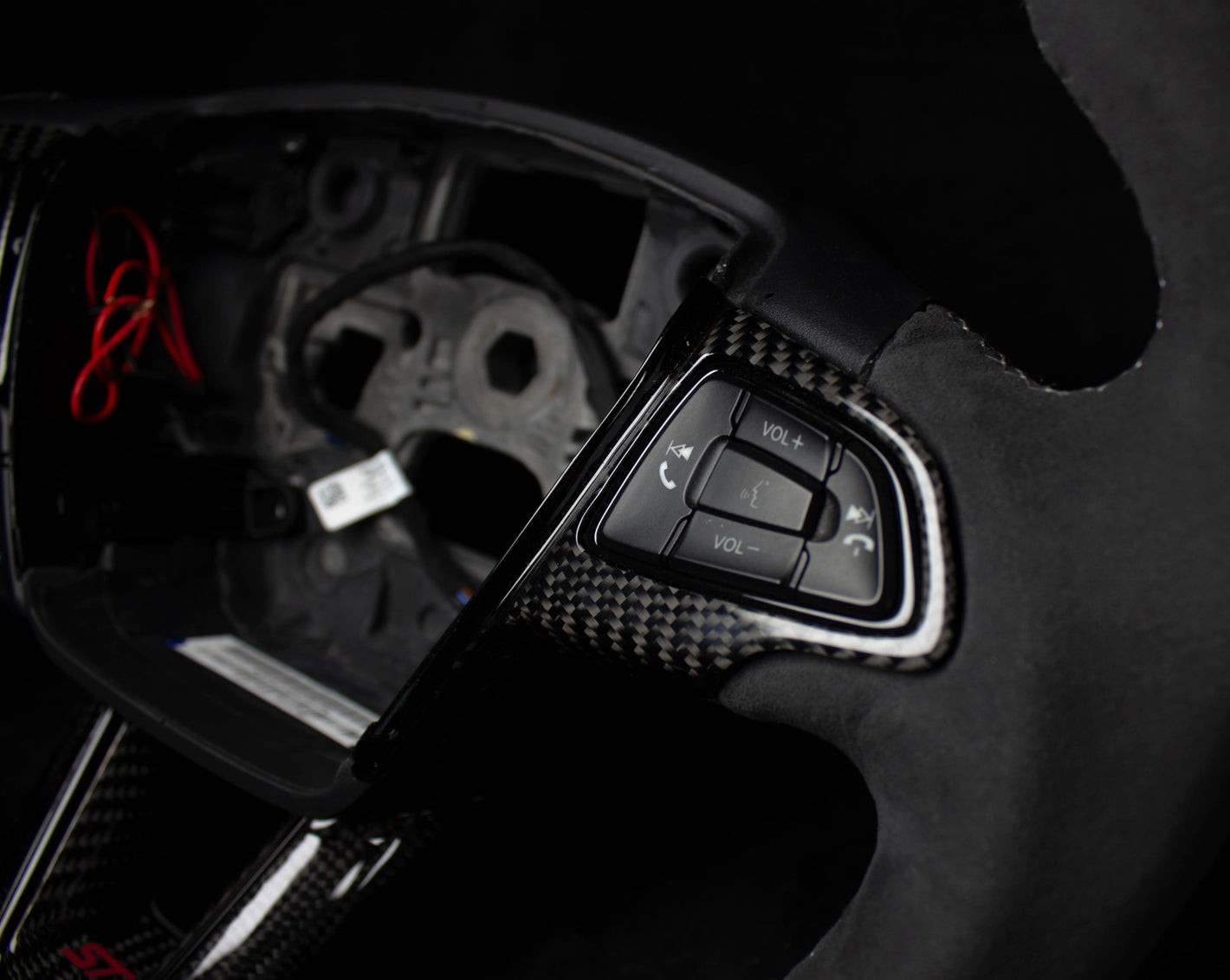 Ford Focus MK3 Carbon Rattdeksel - LZ-Customs