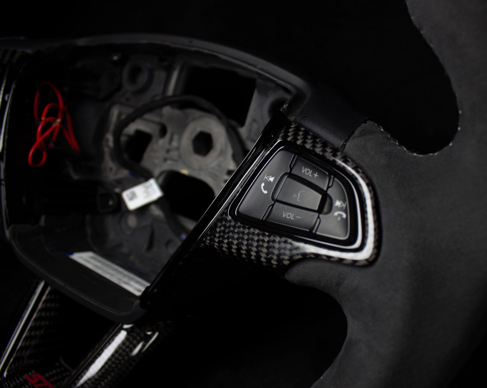 Ford Focus MK3 Carbon Rattdeksel - LZ-Customs