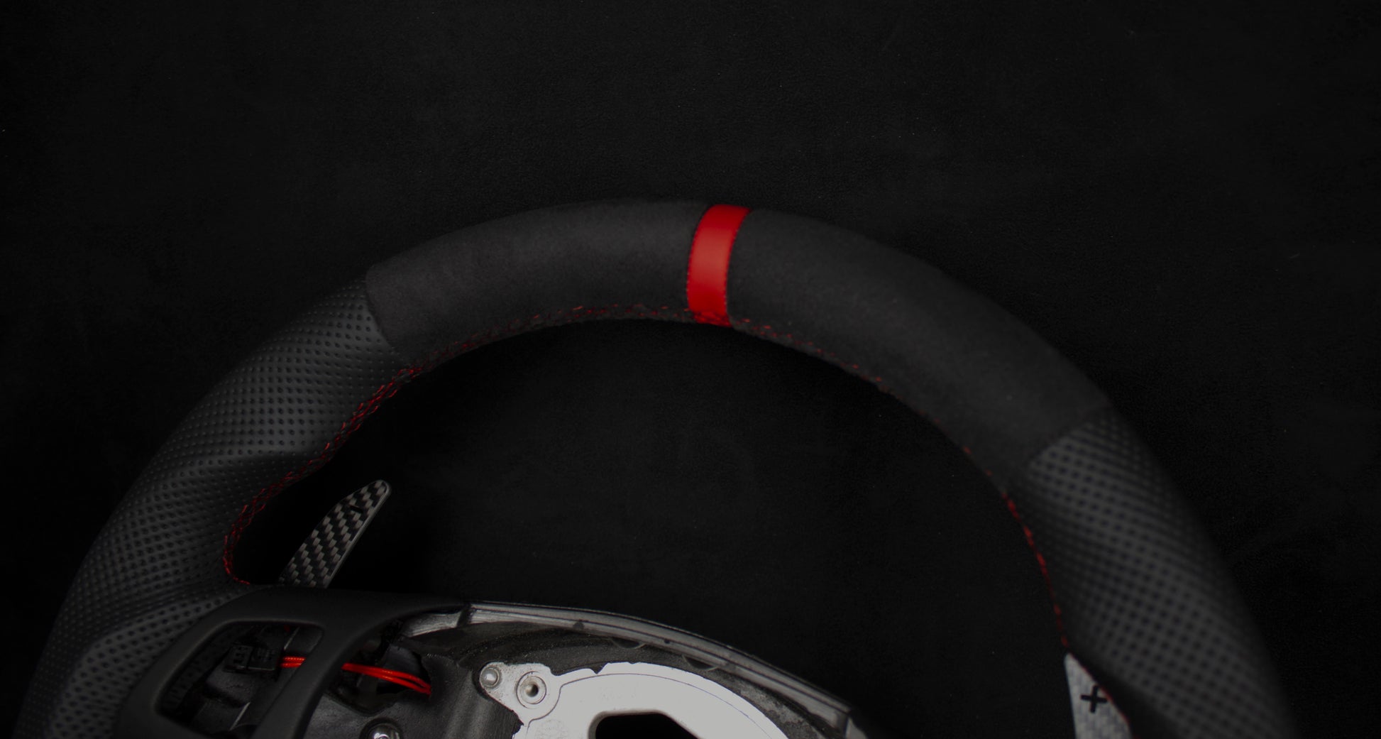 BMW E8X/E9X Alcantara/Skinn Ratt, Rød Detaljer Magnetiske Paddles - LZ-Customs