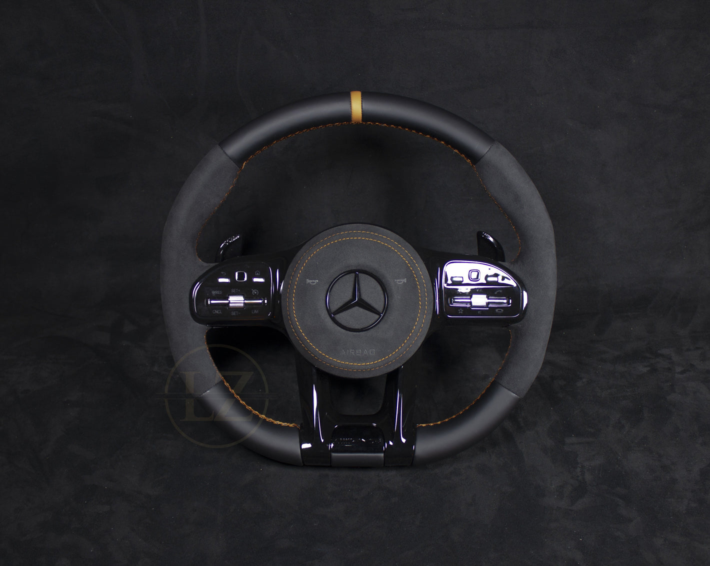 Mercedes-Benz C63 AMG Alcantara/Skinn Ratt Brune detaljer - LZ-Customs