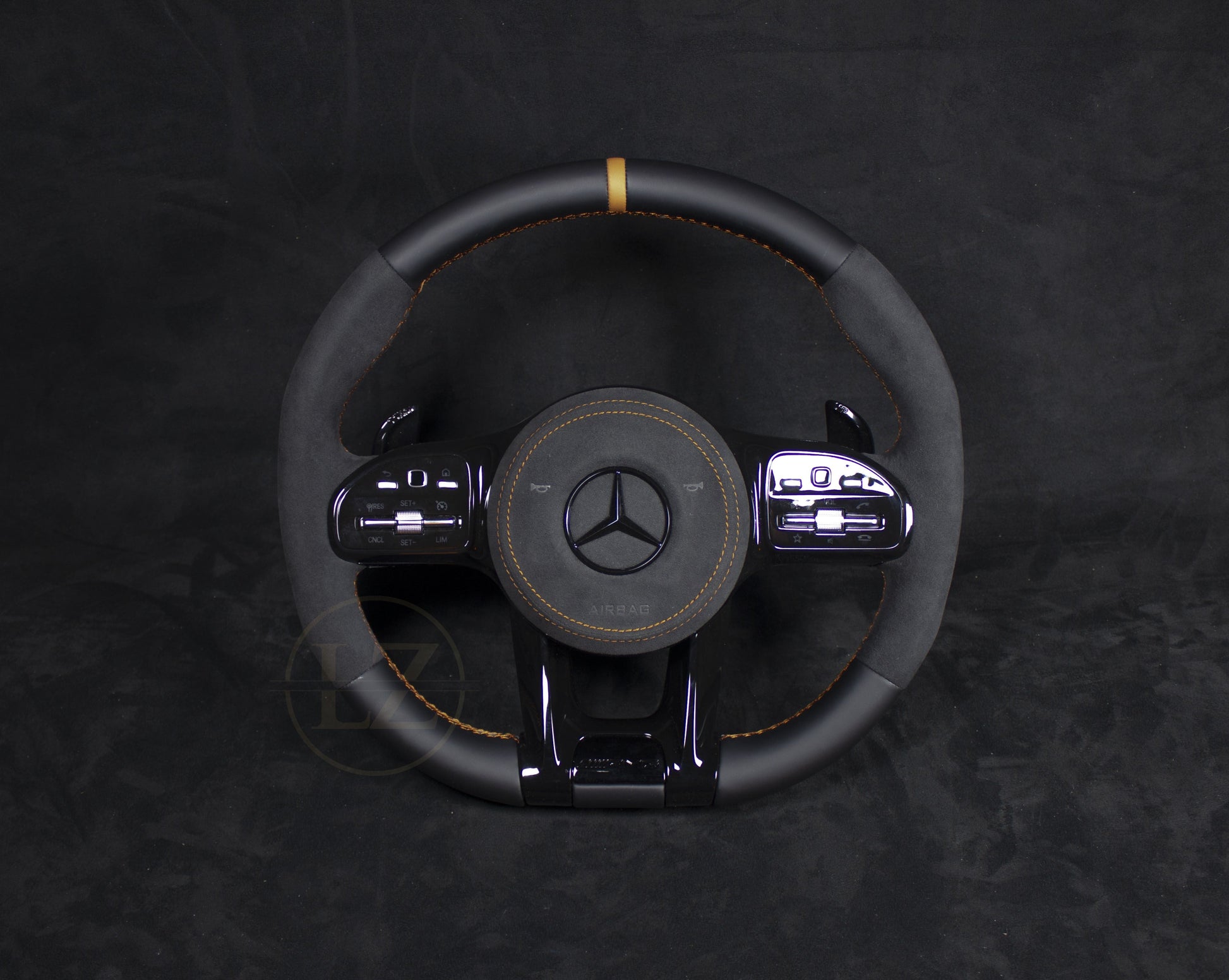 Mercedes-Benz C63 AMG Alcantara/Skinn Ratt Brune detaljer - LZ-Customs