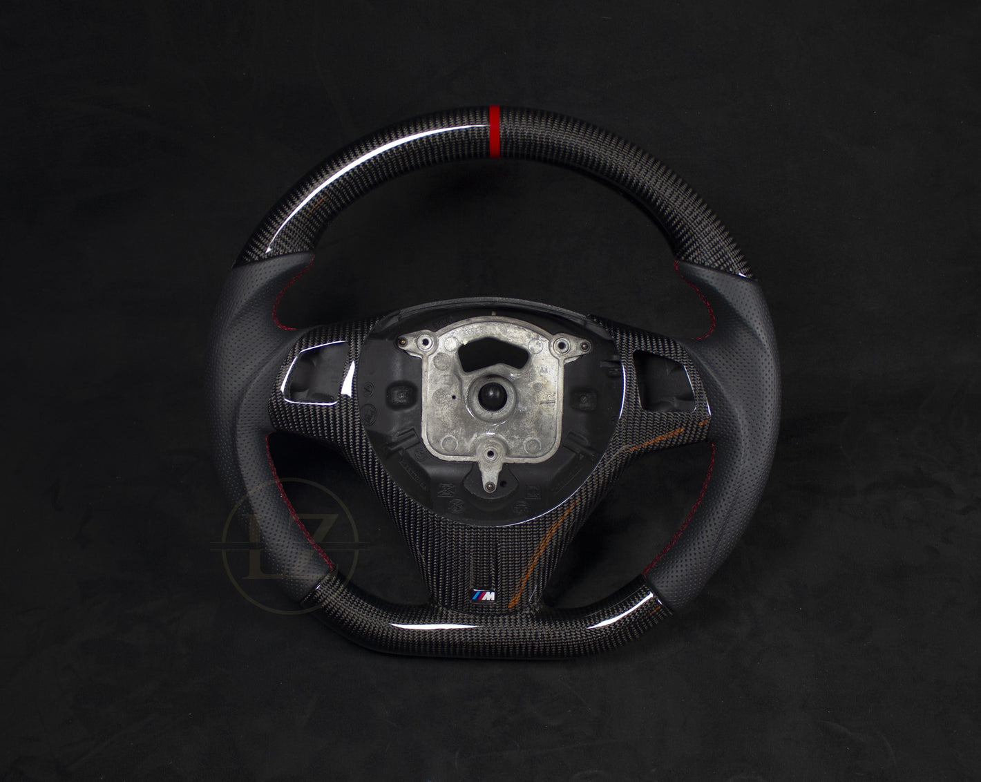 BMW E8X/E9X Carbon/Skinn Ratt, Røde detaljer - LZ-Customs