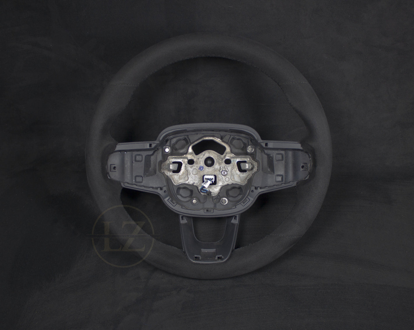 Volvo XC40/Polestar 2 Alcantara Ratt - LZ-Customs