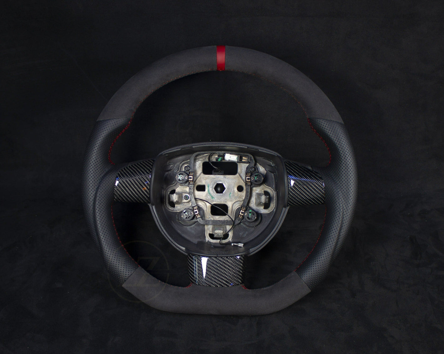 Ford Focus ST/RS MK2 Alcantara/Skinn Ratt, Røde Detaljer - LZ-Customs