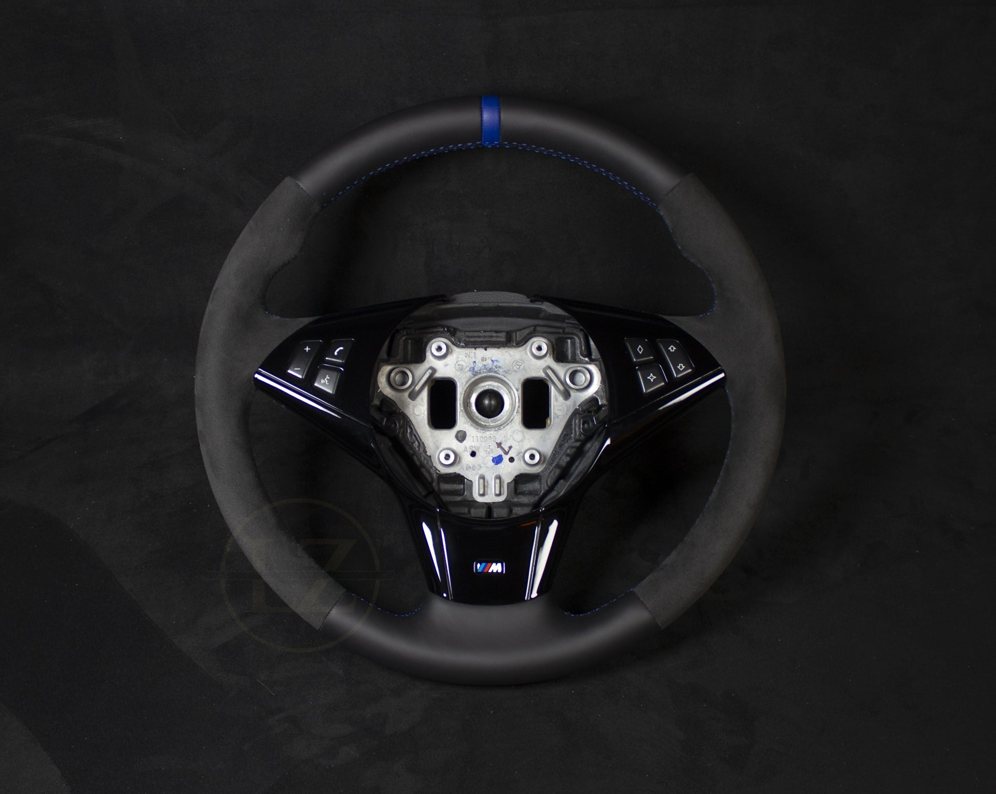 BMW E6X Alcantara/Skinn Ratt Blå Detaljer - LZ-Customs