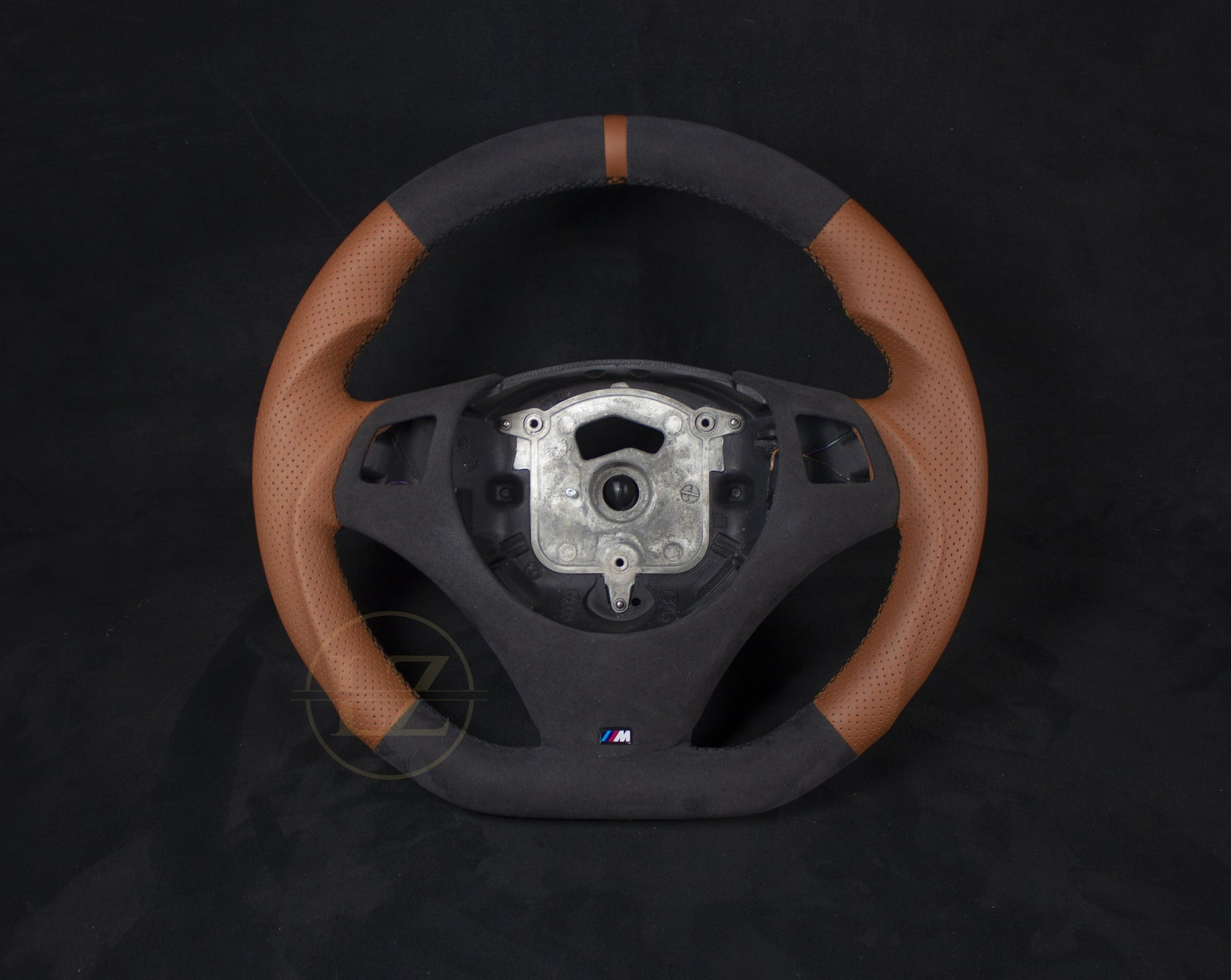 BMW E8X/E9X Alcantara/Sadle Brown skinn Ratt - LZ-Customs