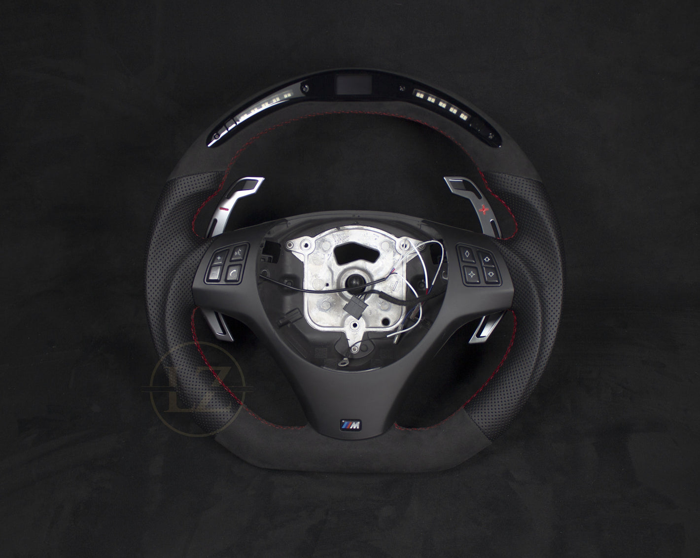 BMW E8X/E9X Alcantara/Skinn LED Ratt Røde Detaljer - LZ-Customs