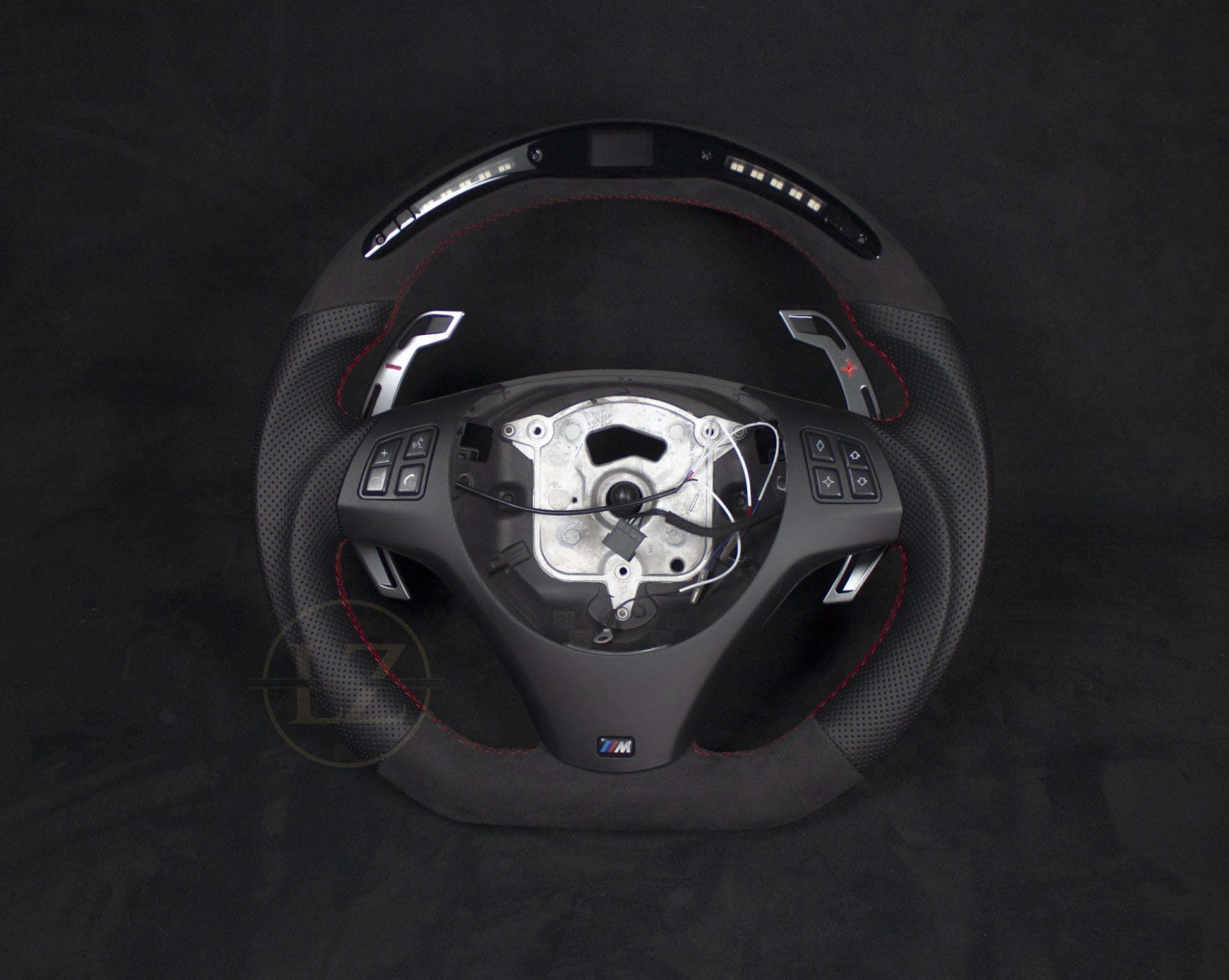 BMW E8X/E9X Alcantara/Skinn LED Ratt Røde Detaljer - LZ-Customs