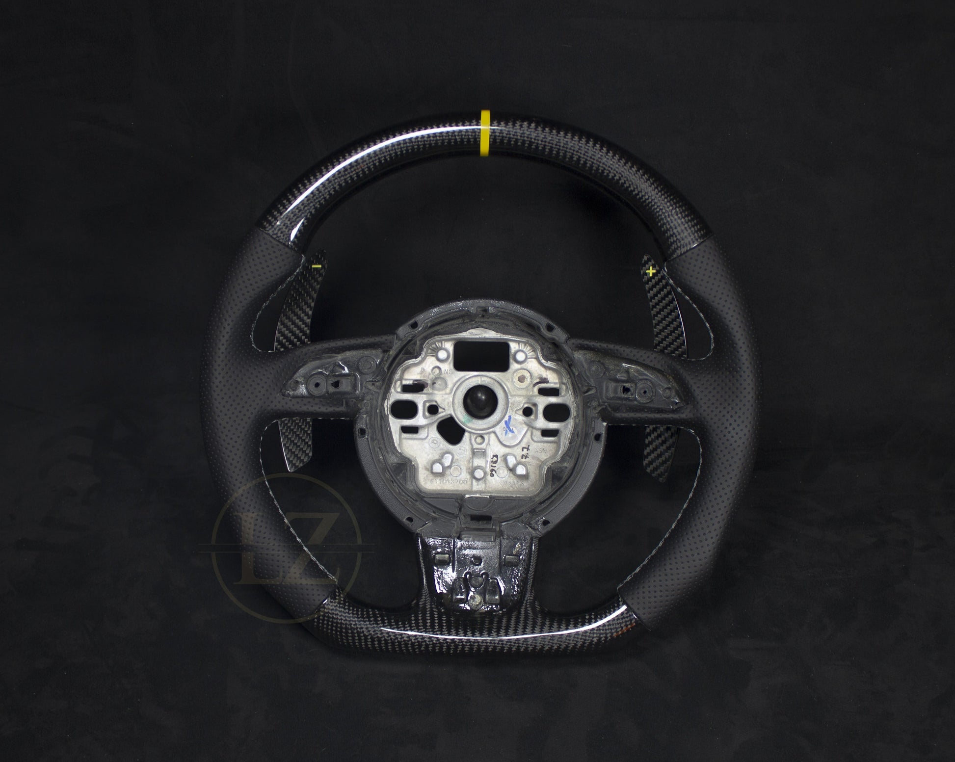 Audi B8 Carbon og Alcantara Ratt, Gule Detaljer - LZ-Customs