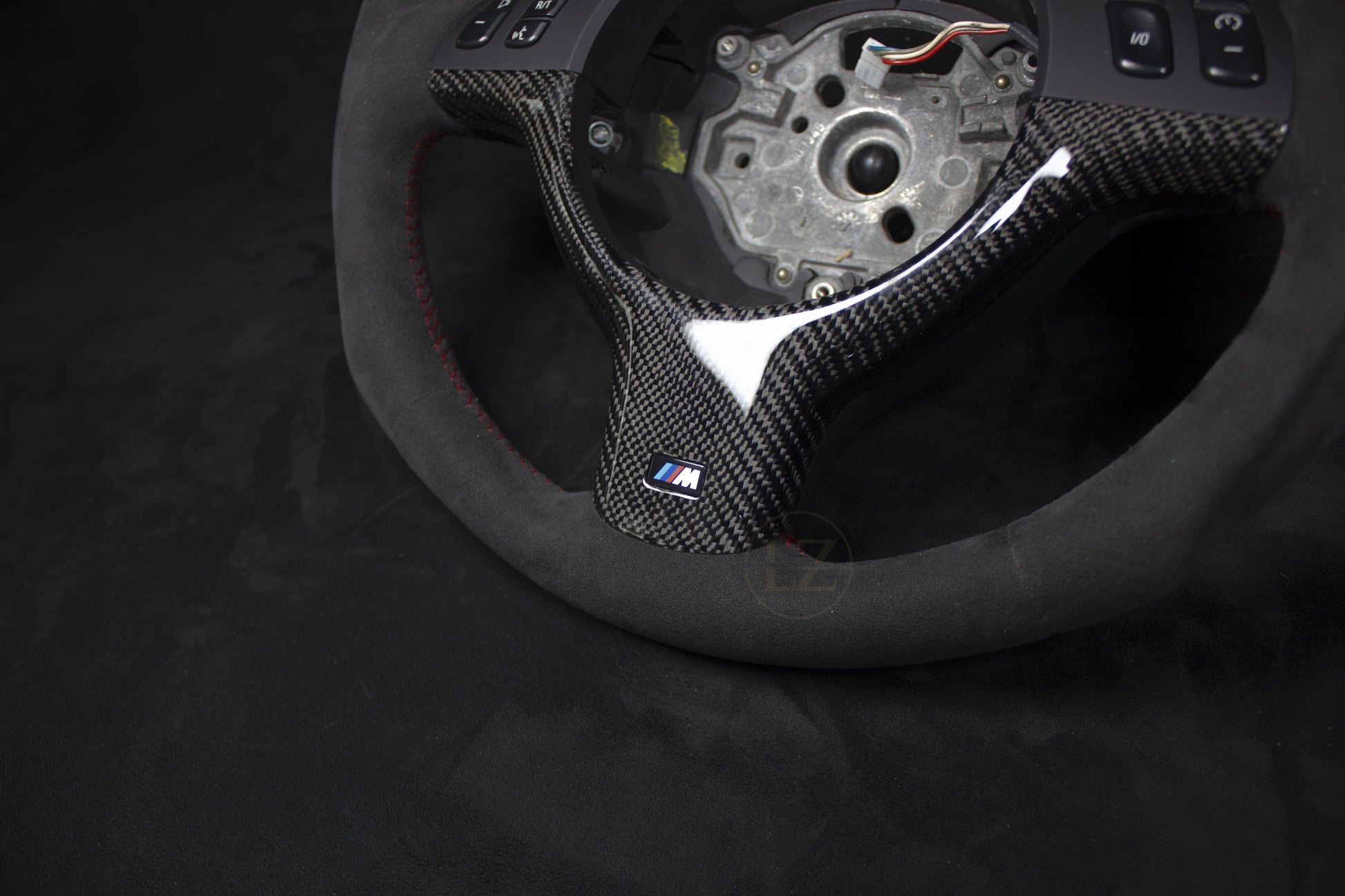 BMW E46 Alcantara Ratt Rød Detaljer - LZ-Customs