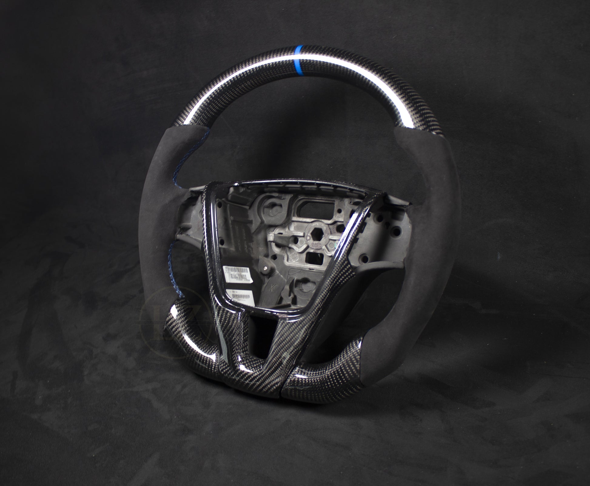 Volvo Carbon/Alcantara Ratt Blå Detaljer - LZ-Customs