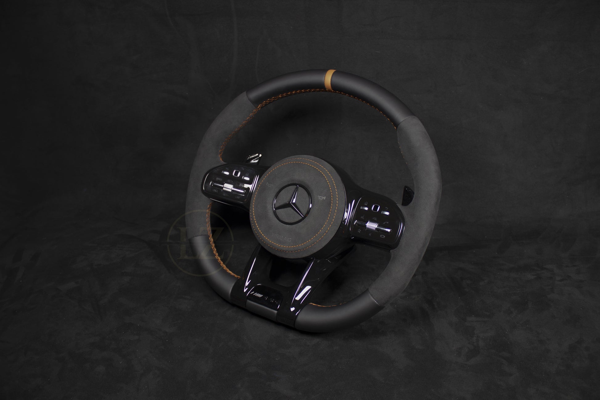 Mercedes-Benz C63 AMG Alcantara/Skinn Ratt Brune detaljer - LZ-Customs