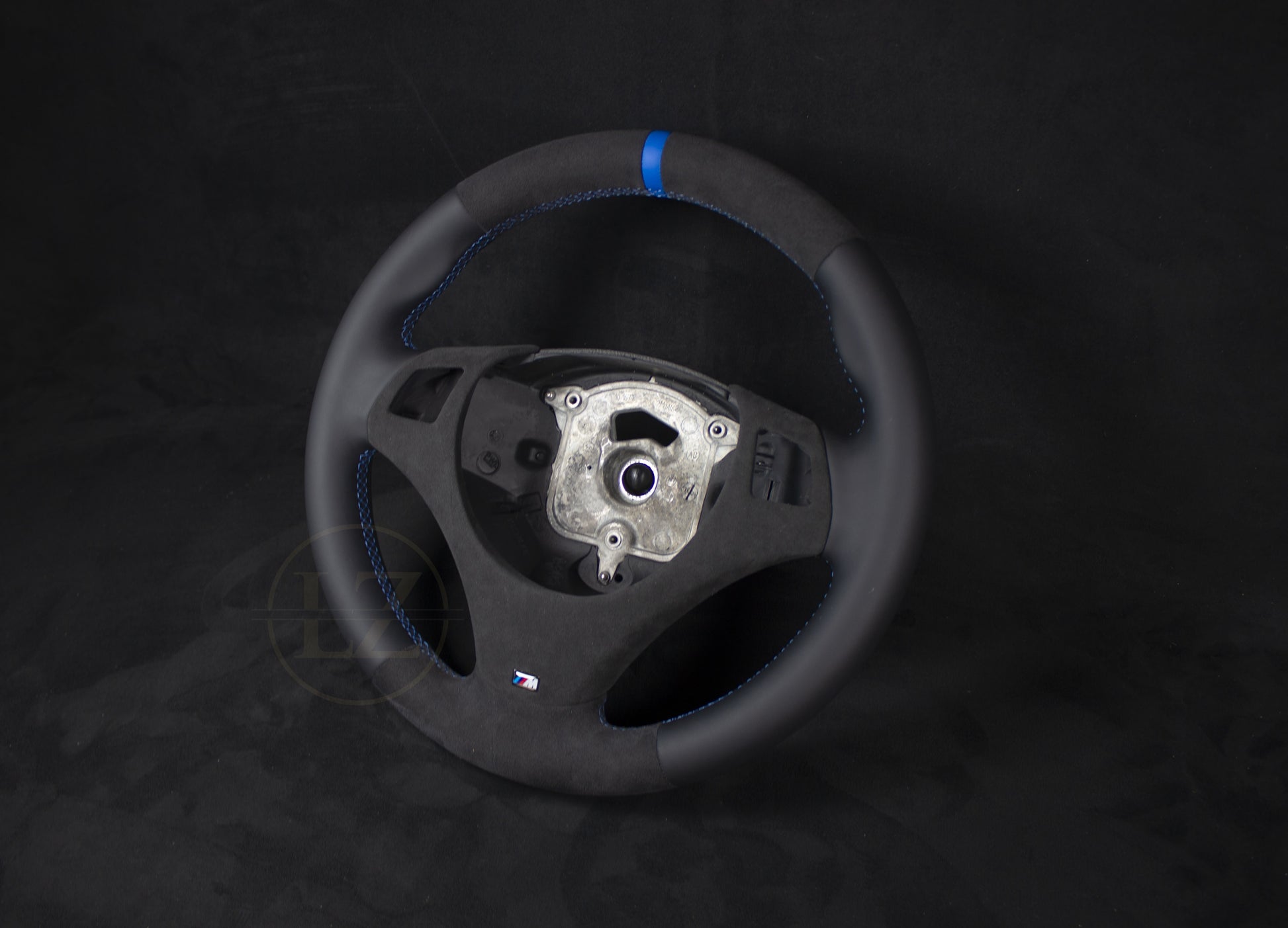 BMW E8X/E9X Alcantara/Skinn Ratt - LZ-Customs