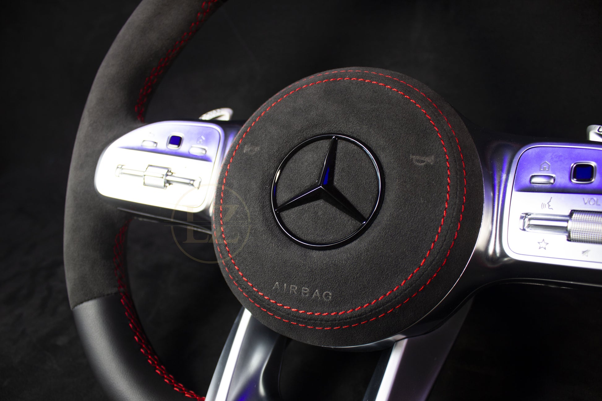 Mercedes-Benz C63 AMG Alcantara/Skinn Ratt - LZ-Customs