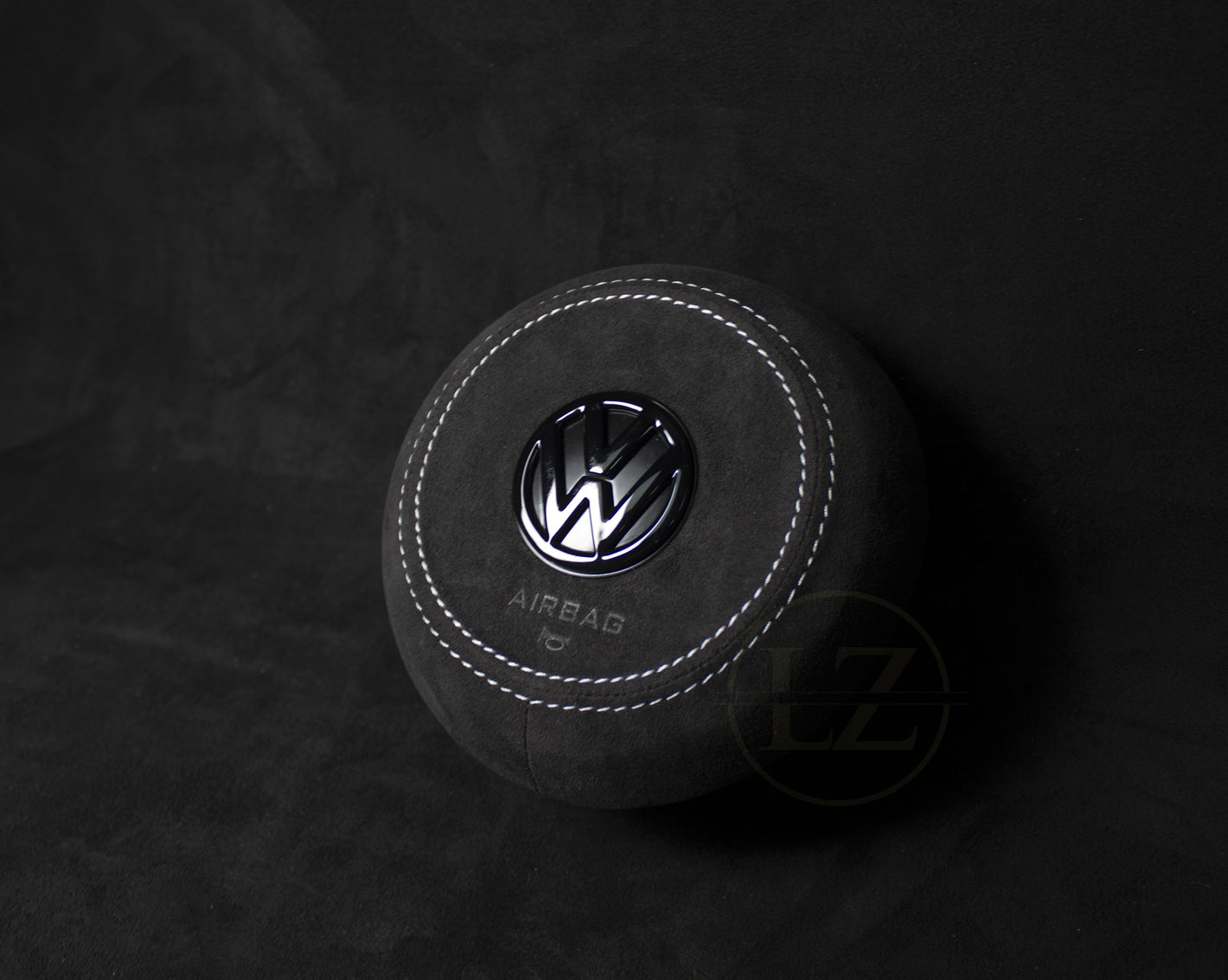 Volkswagen Golf MK7 Custom Alcantara Airbag - LZ-Customs