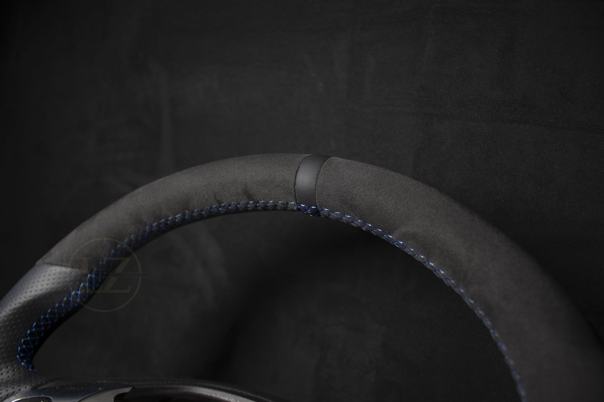 Ford Transit Alcantara/Skinn Ratt, Blå Detaljer - LZ-Customs