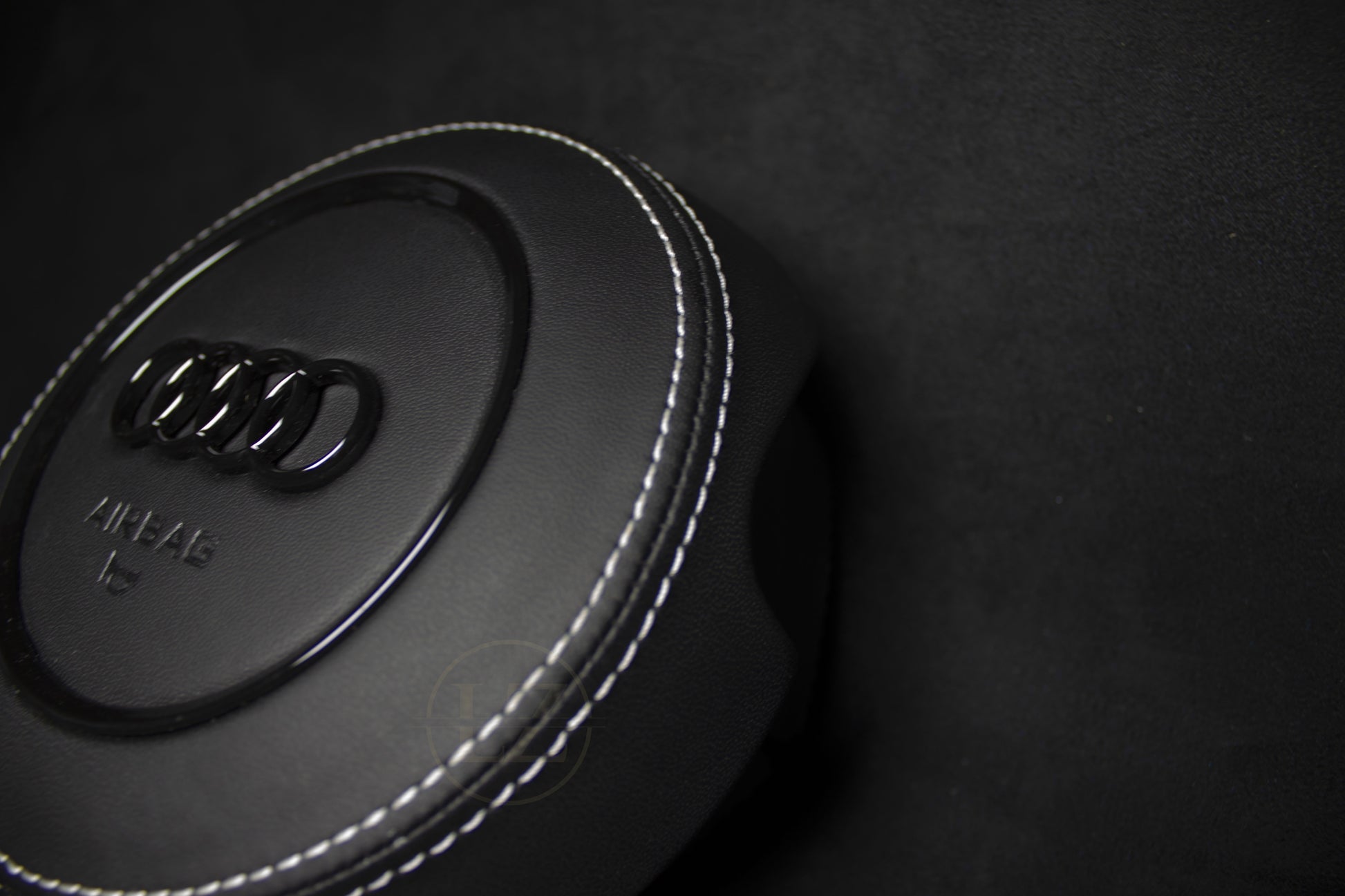 Audi Custom Airbag - LZ-Customs