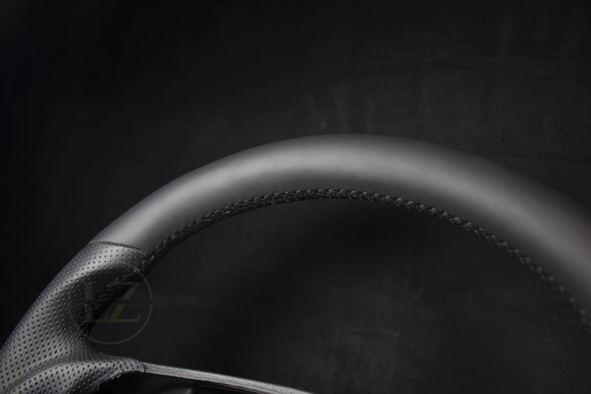 Mercedes-Benz Custom w211 Skinn Ratt - LZ-Customs