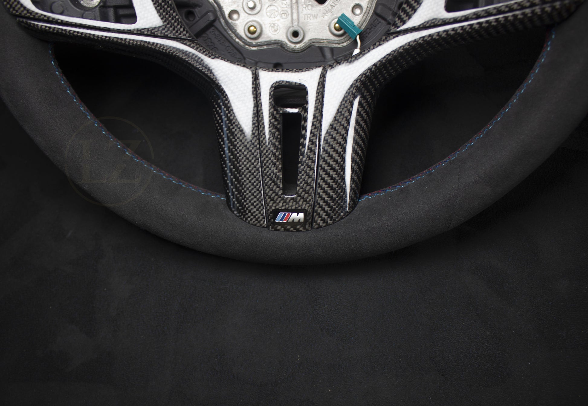 BMW G-Serie G80/G82/G20/G30 Alcantara Ratt - LZ-Customs