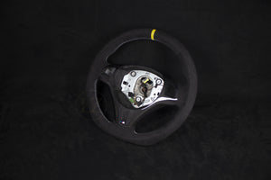 BMW E8X/E9X M-Performance Alcantara Ratt Hvite sømmer Gul stripe - LZ-Customs